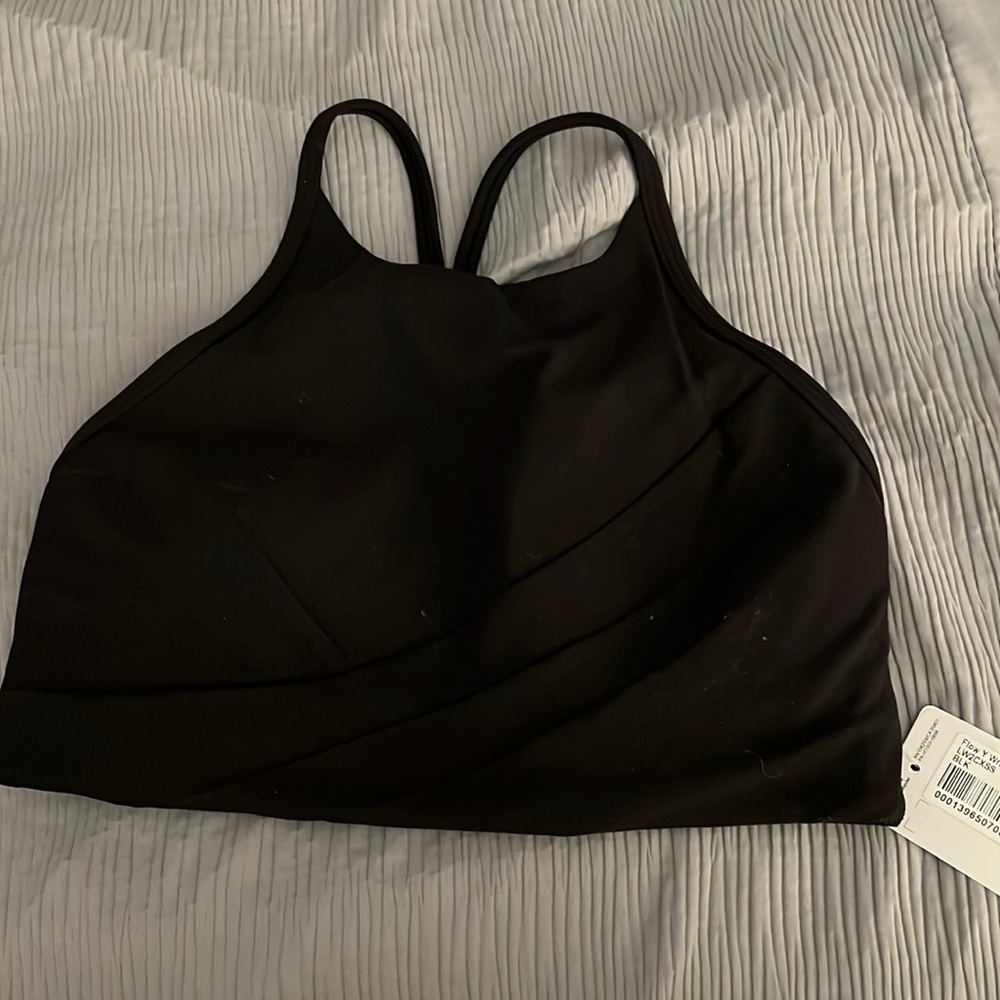 Brand new lululemon sports bra